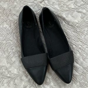 Dimly Vera black flats